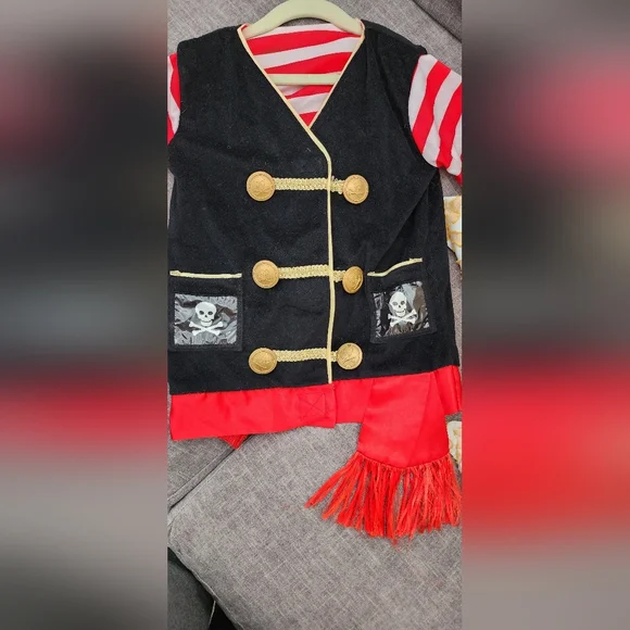Kids Pirate Costume 3-7 year old